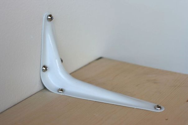 Как сделать перевернутую полку для книг polki-knig-qwesa.ru-10