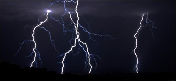 pochemu-nuzhno-ispolzovat-ustrojstva-zashhity-ot-perenapryazheniya-qwesa.ru-00